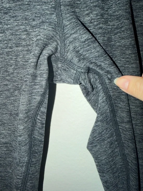 Alo Women’s Dark Grey Heathered High-Waist Alosoft Leggings - Picture 5 of 10